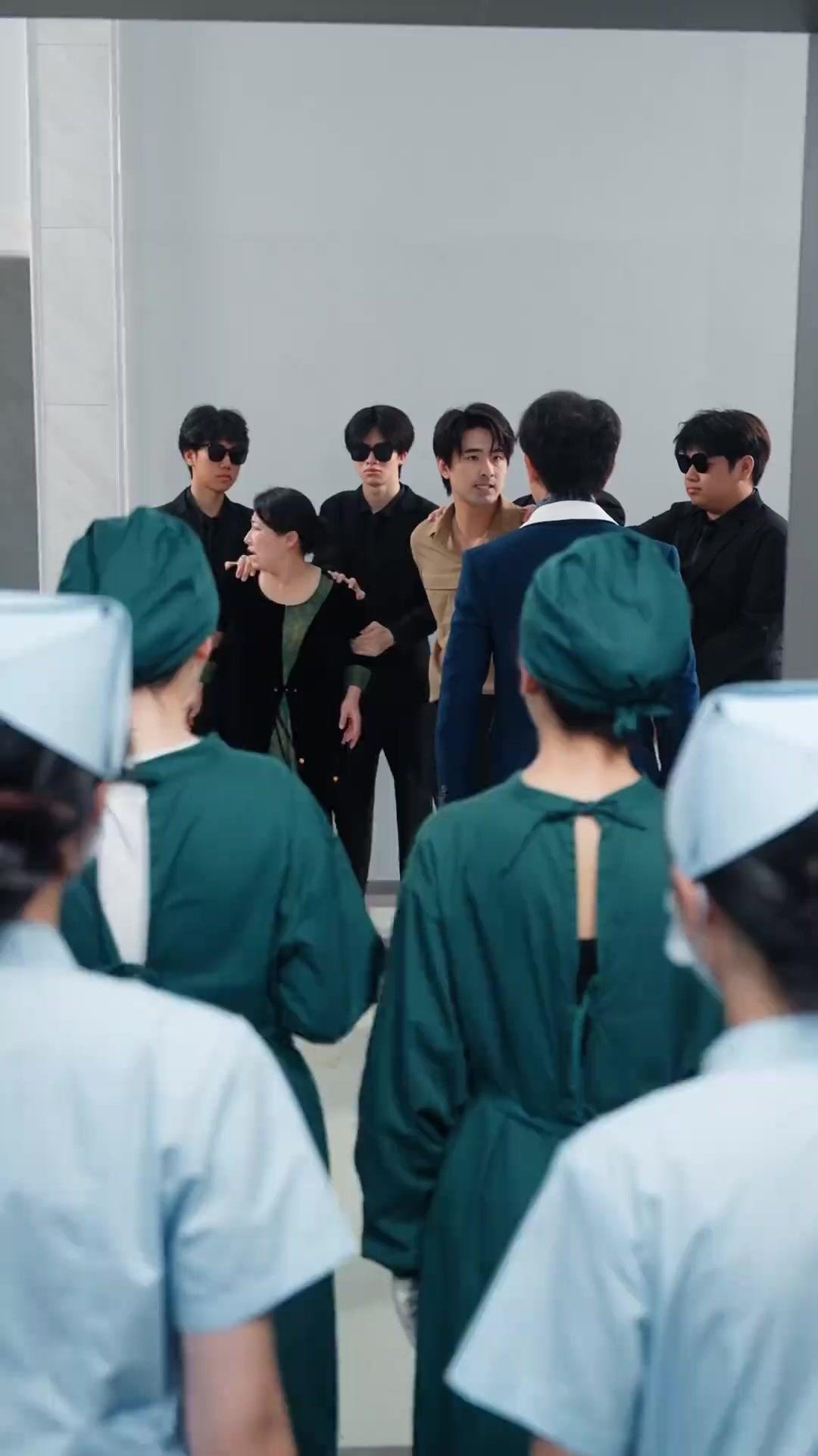 Sevgi Maskesi Altındaki Yalan