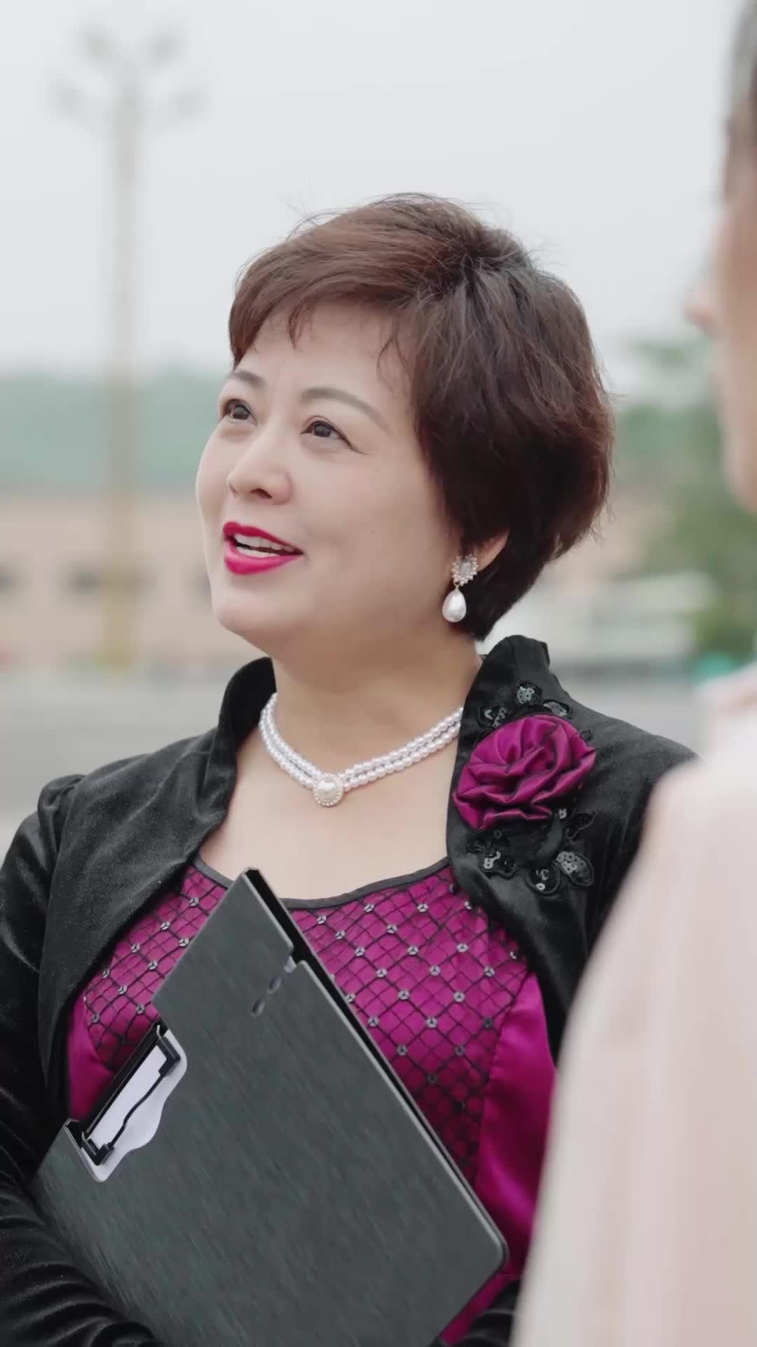 The Billionaire Ex-Wife Strikes Back