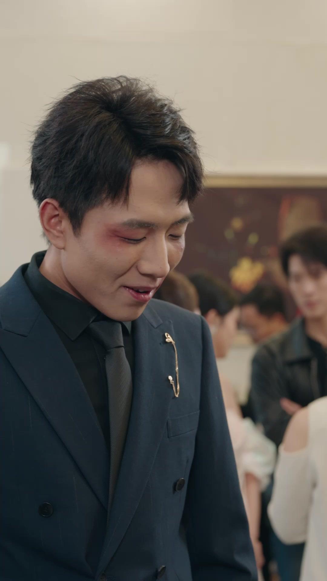 No Kiddin', This Bodyguard's Way Too Strong