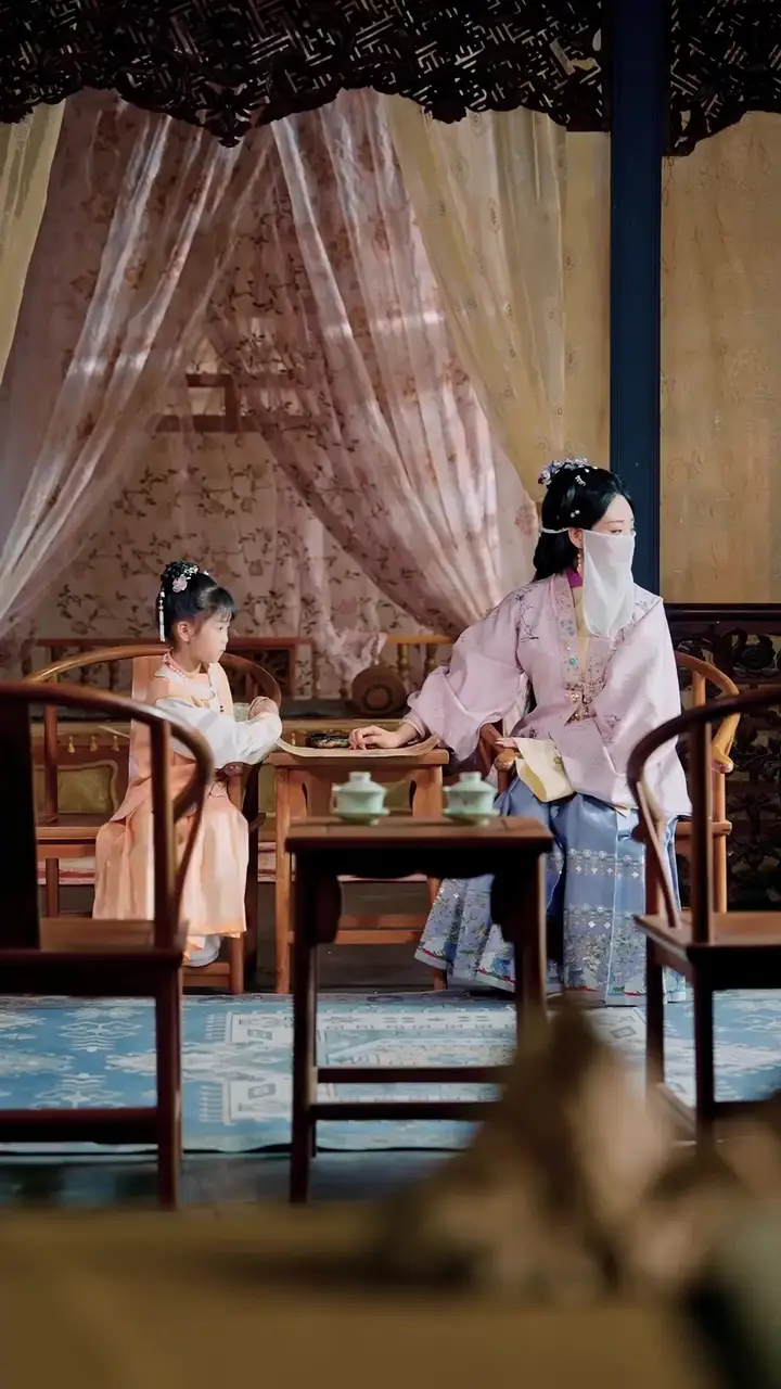 (Dubbed)The Emperor's Cloaked Convict Queen Episode 70