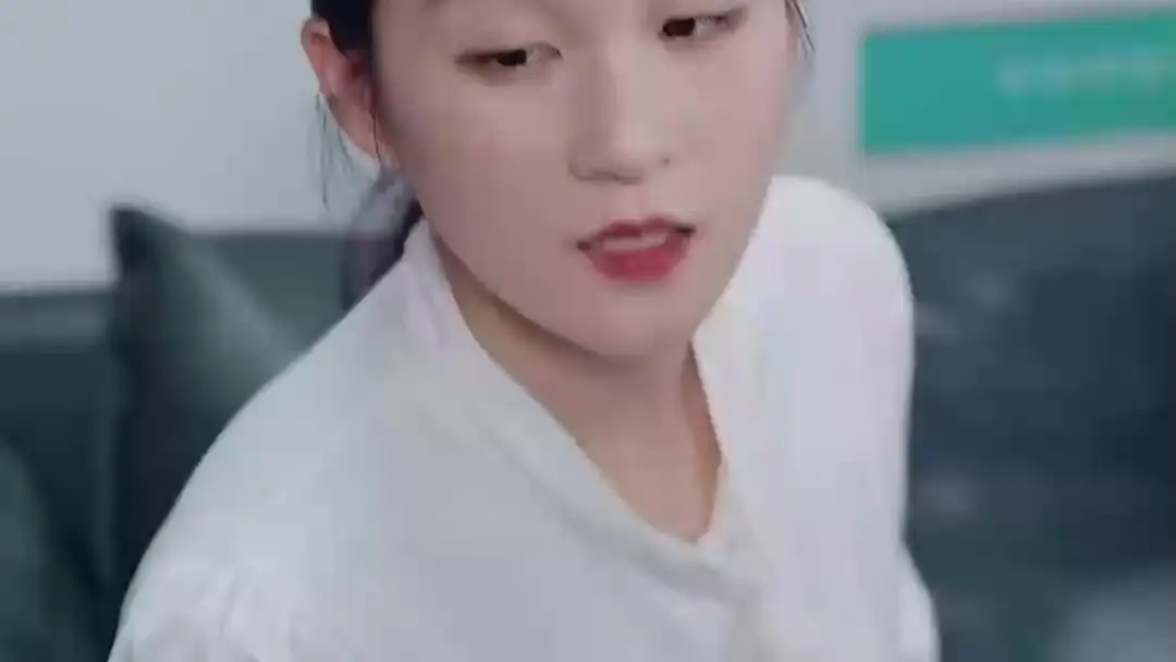 The Heiress He Threw Away: A Silent War of Glances and Paper Bags