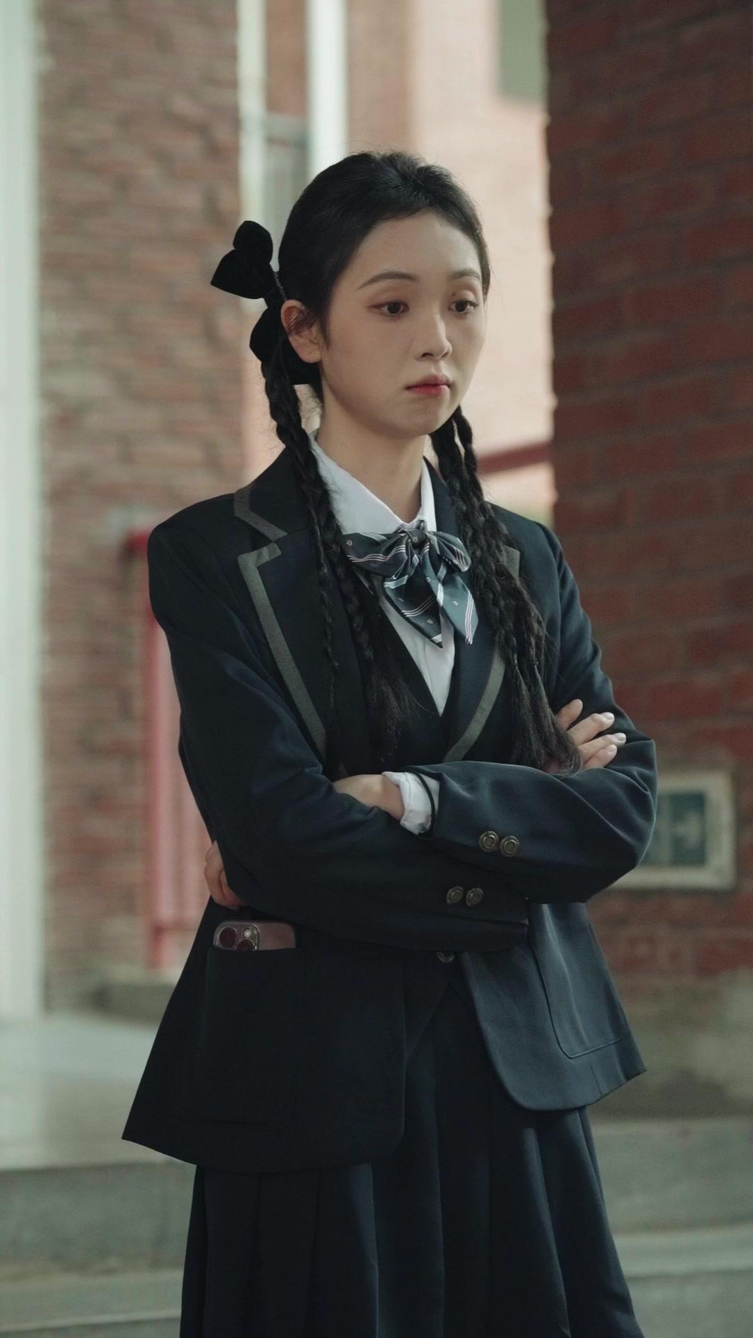 Ms. Hot: That's My Deadly Teacher!