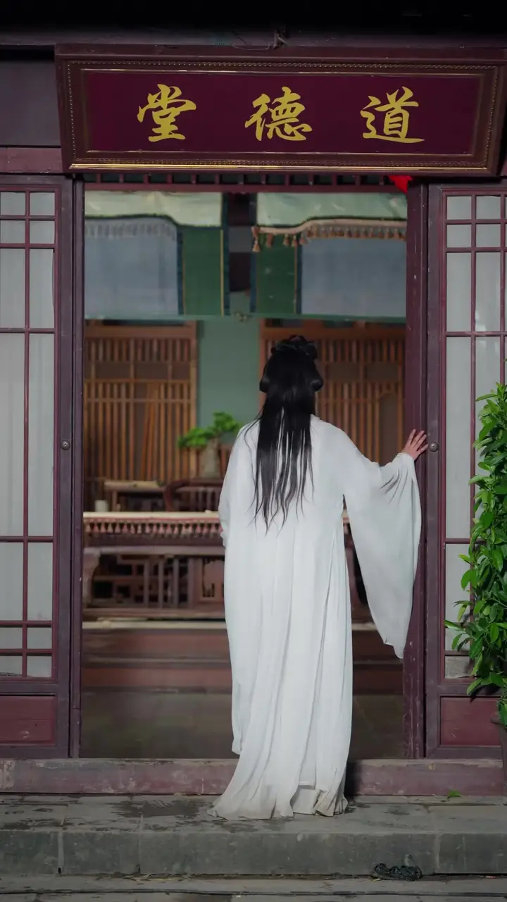 Seducing the Throne Episode 4