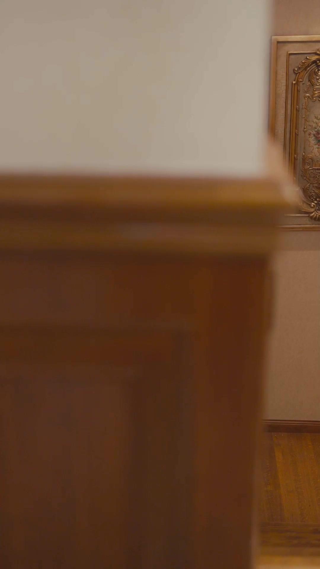 Regresó la heredera y su padre la mima