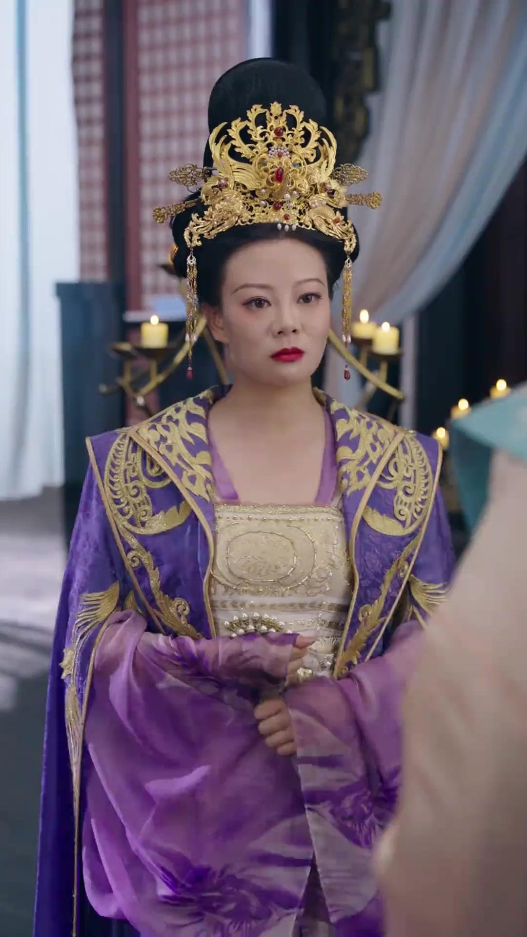 (Doblado)Princesa, compórtese