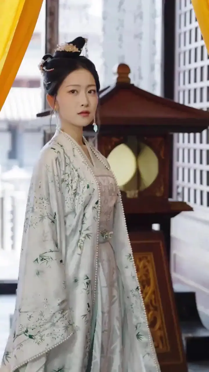 (Dubbed)Who's the Real Queen? Episode 60