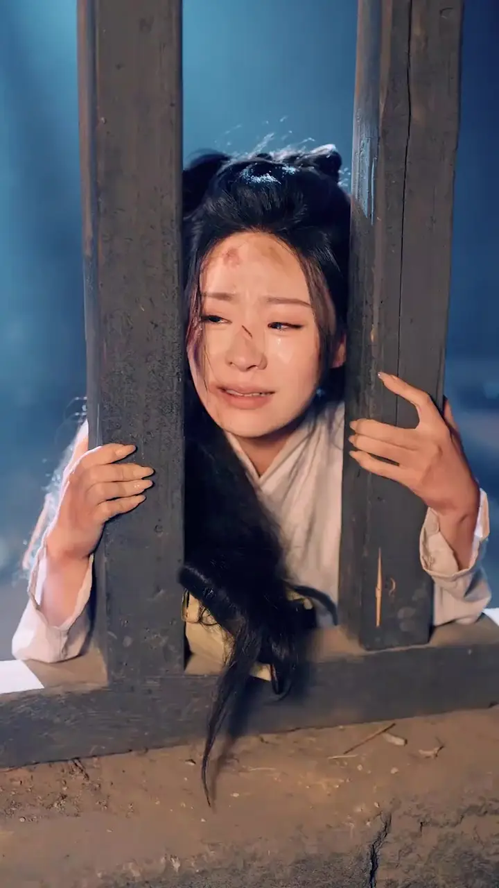 The Emperor's Cloaked Convict Queen Episode 7