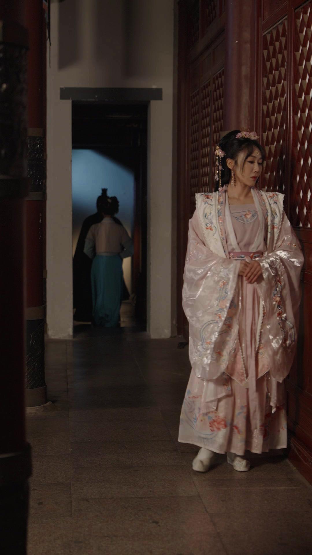 Hands Off My Father, Concubine!