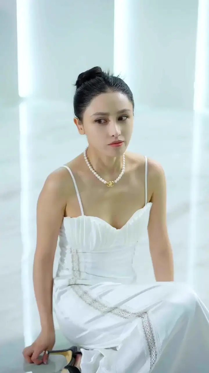 (Dubbed)East of Eden Episode 49