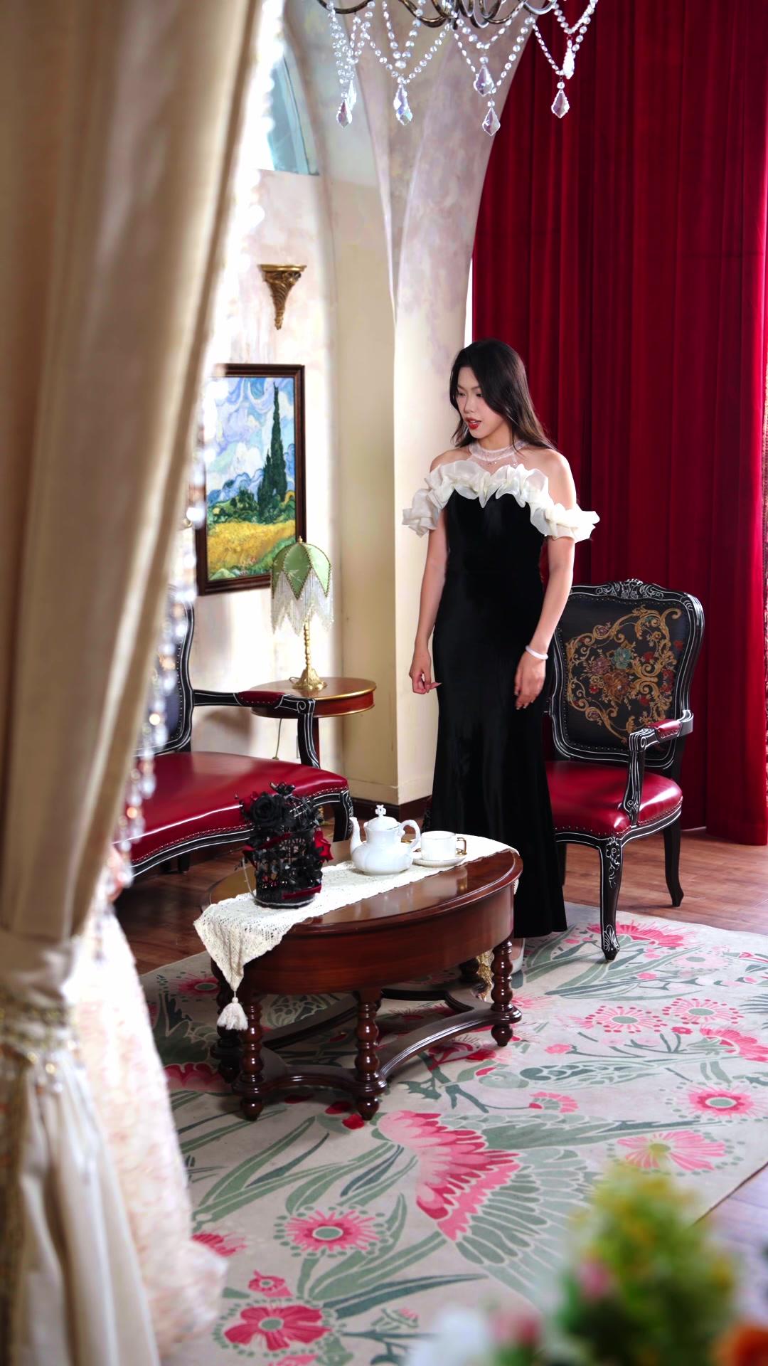 L'AMOUR À DÉCOUVERT