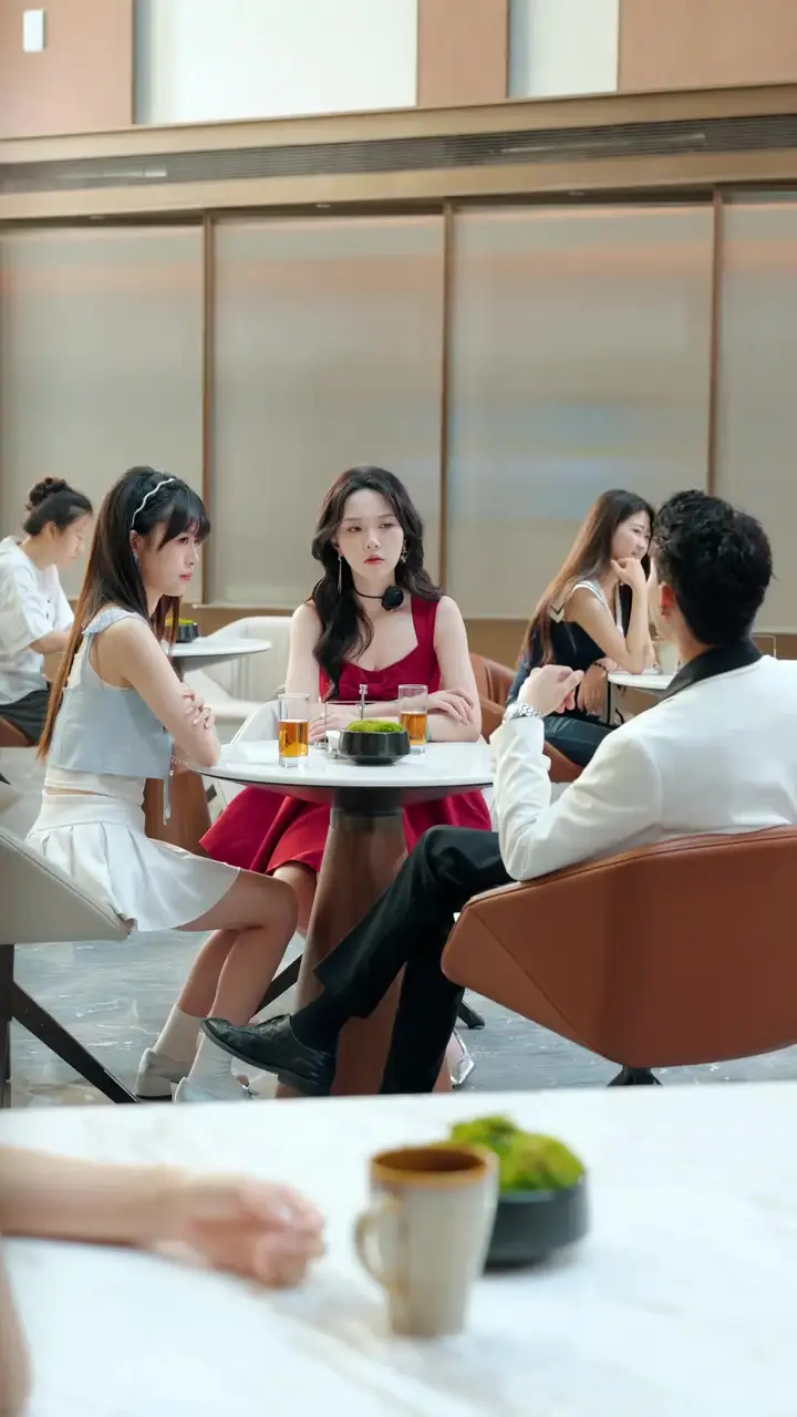Ben ve kız arkadaşım en iyi dostuz Bölüm 34