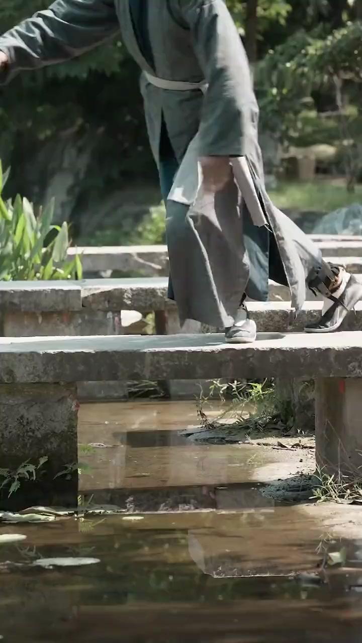 (Dublagem)Superação e Ascensão: Rompendo os Céus