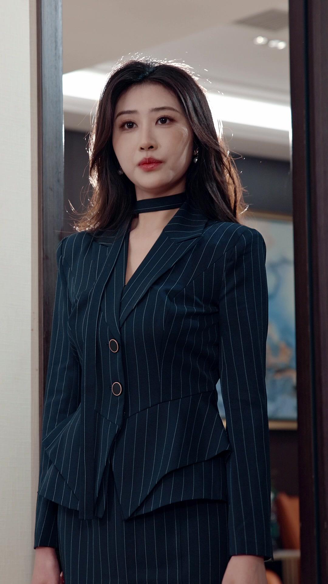 CEO Cantik Naksir Aku