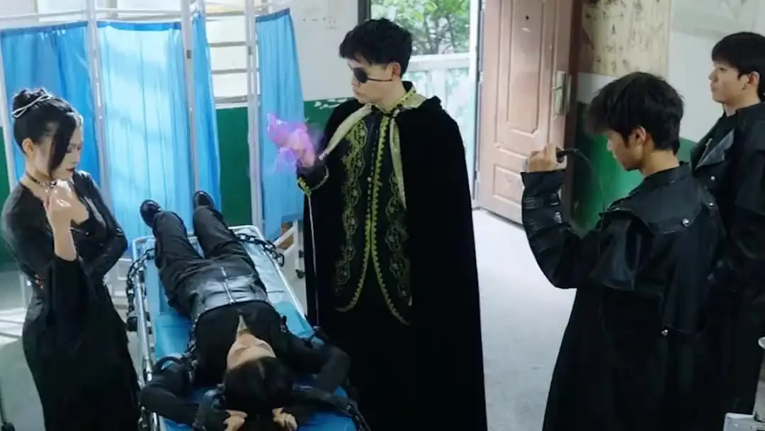 Blind? He's one of a kind! The Spectre Island Surgery Sector’s Dark Theater