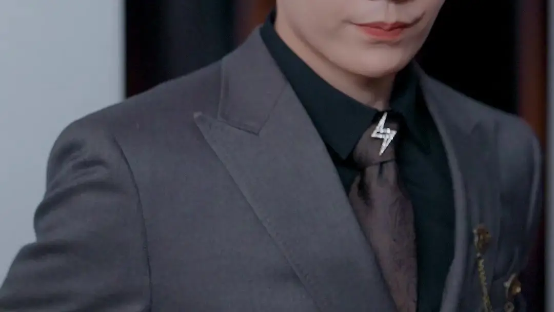 Little Troublemaker Turns Everything to Gold! The Pendant That Rewrote Their Fate