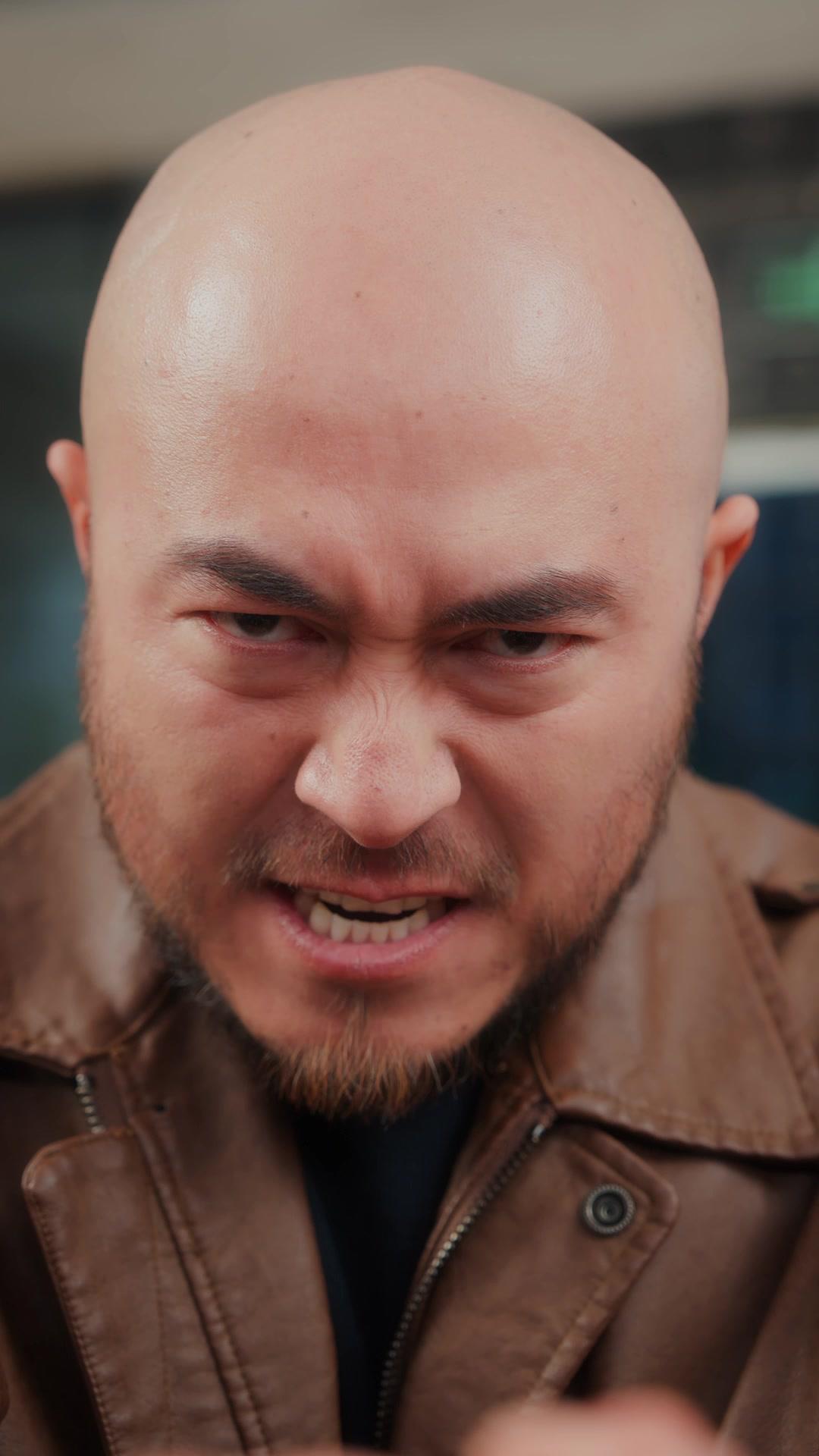 Kebenaran Yang Terluka