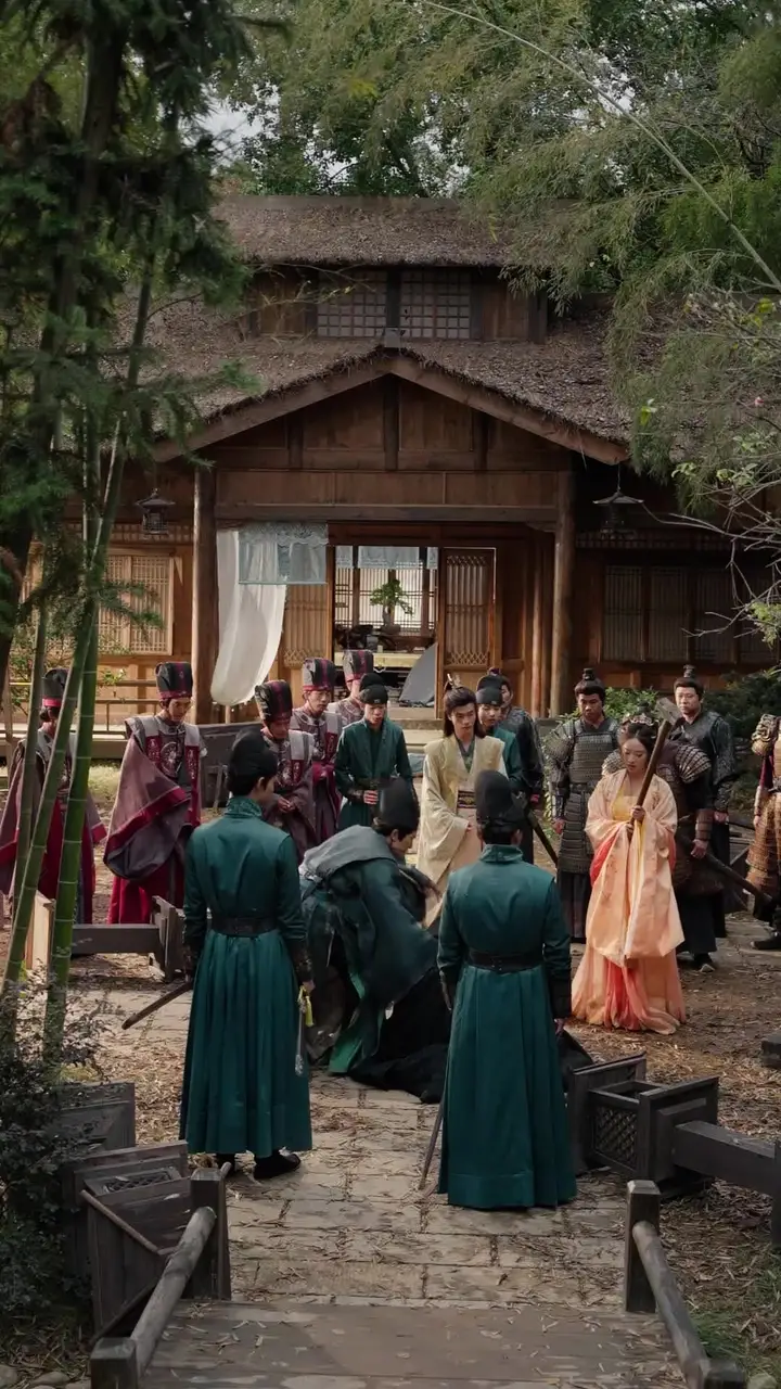 I, the Emperor, Tolerated You Because of Her! Episode 10