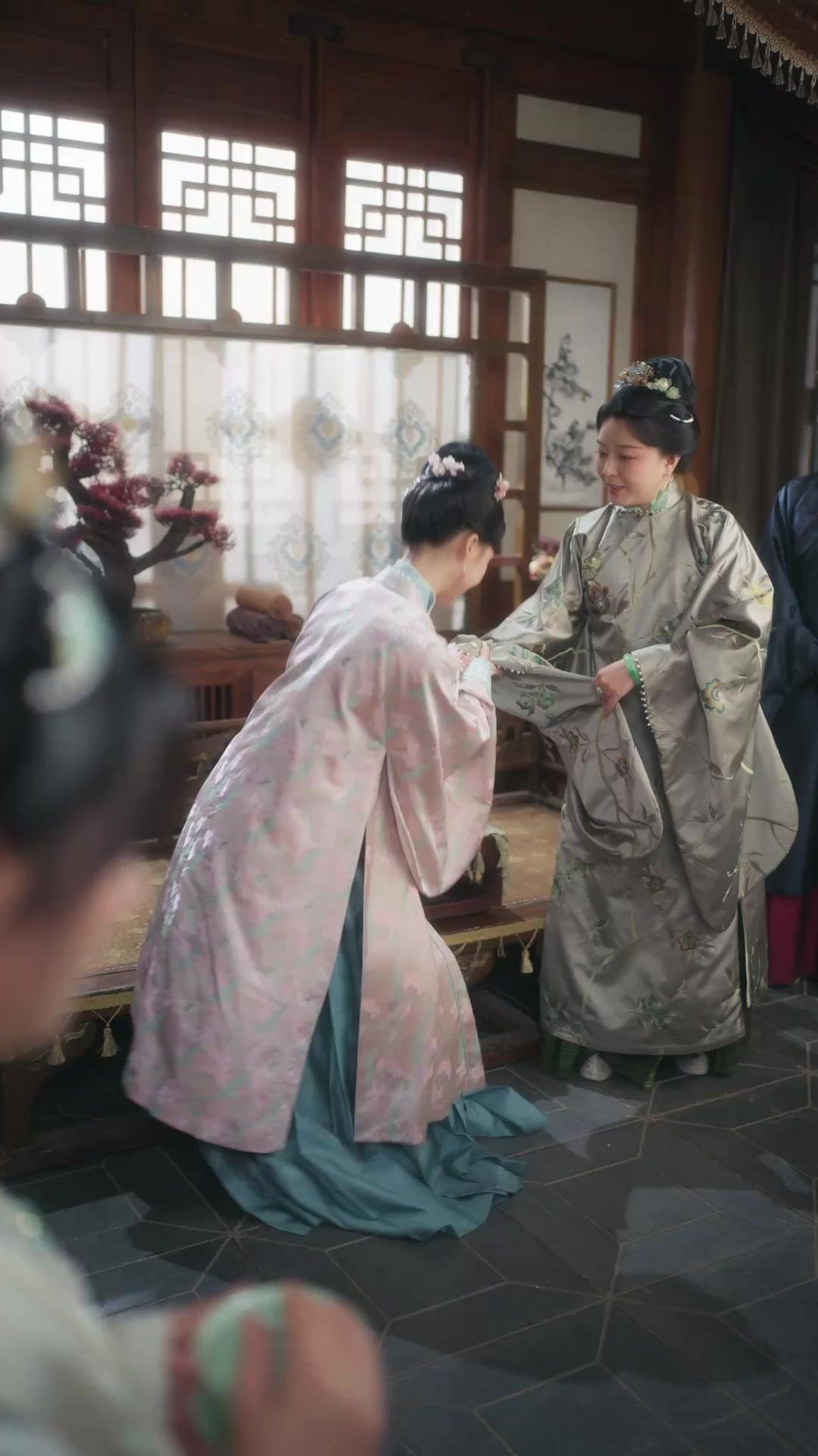 鴛鴦各枝棲