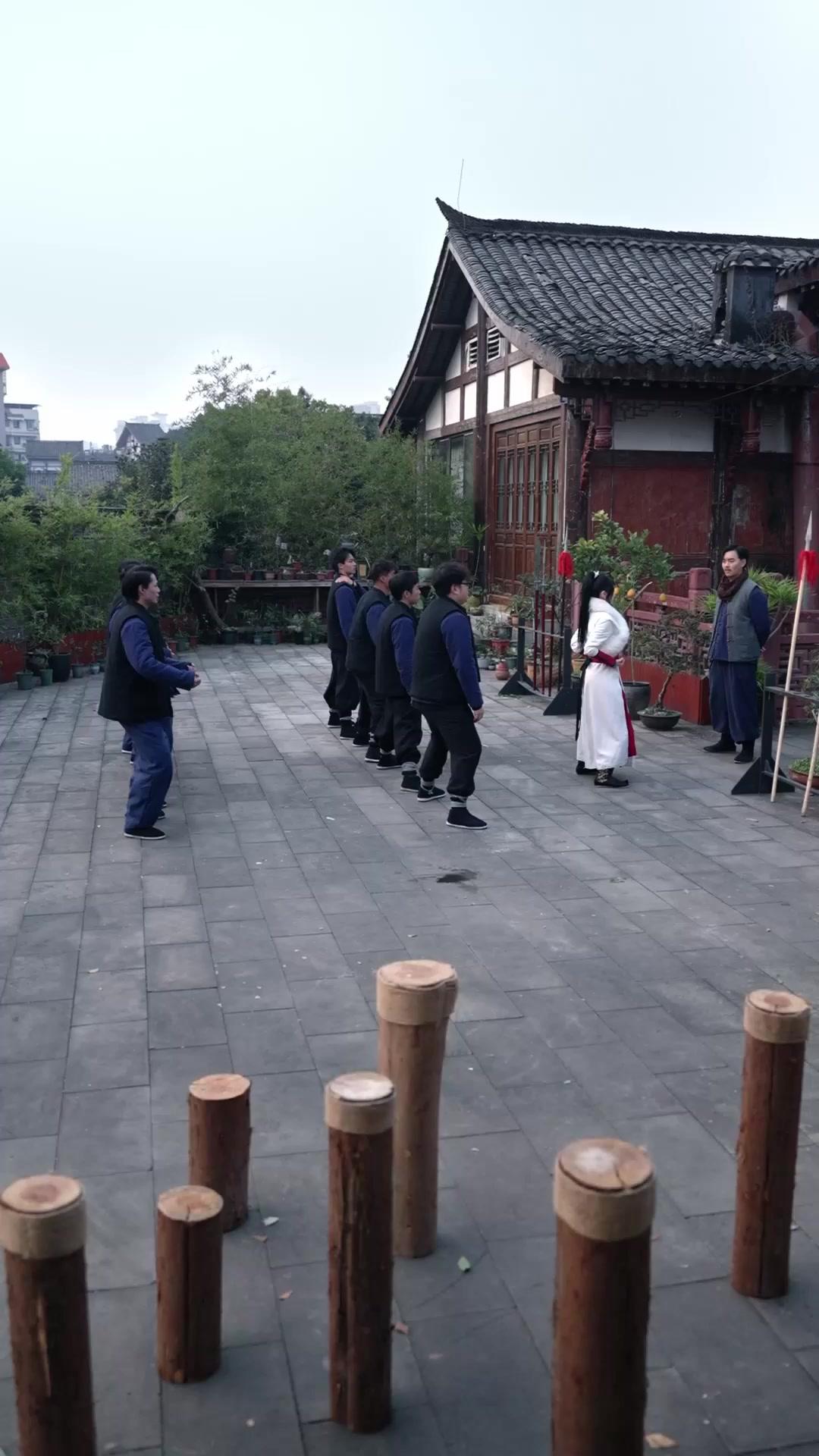 그는 전설이다