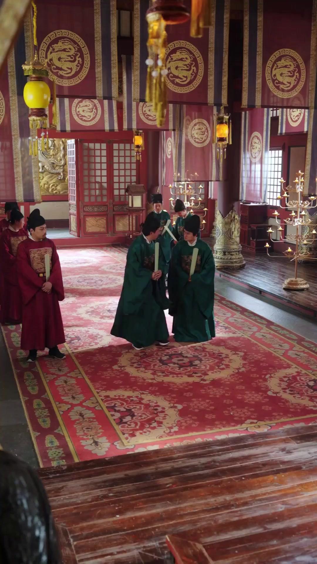 (Dubbed) Bye, Playboy! Hello, Throne!