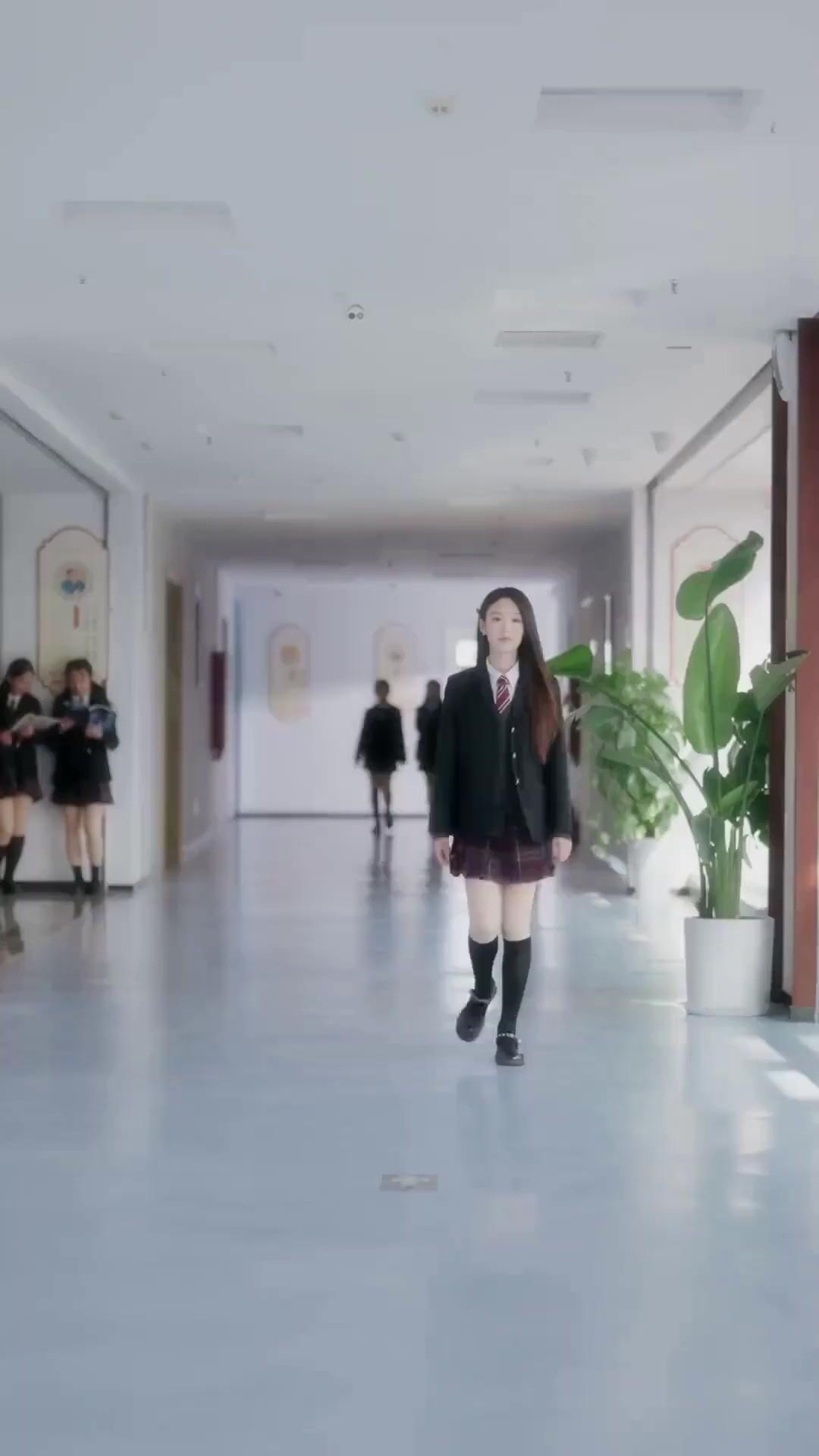 (Doblado) Escuela de ambiciones​