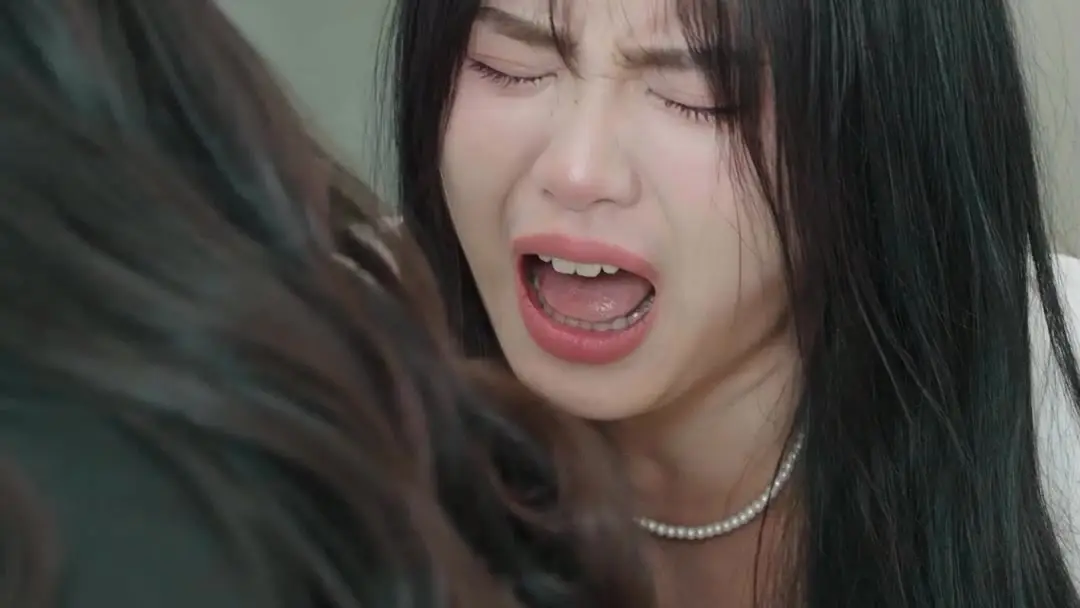 รุ่นพี่ที่รักเธอ เมื่อเลือดเป็นหมึกและคำพูดคืออาวุธ