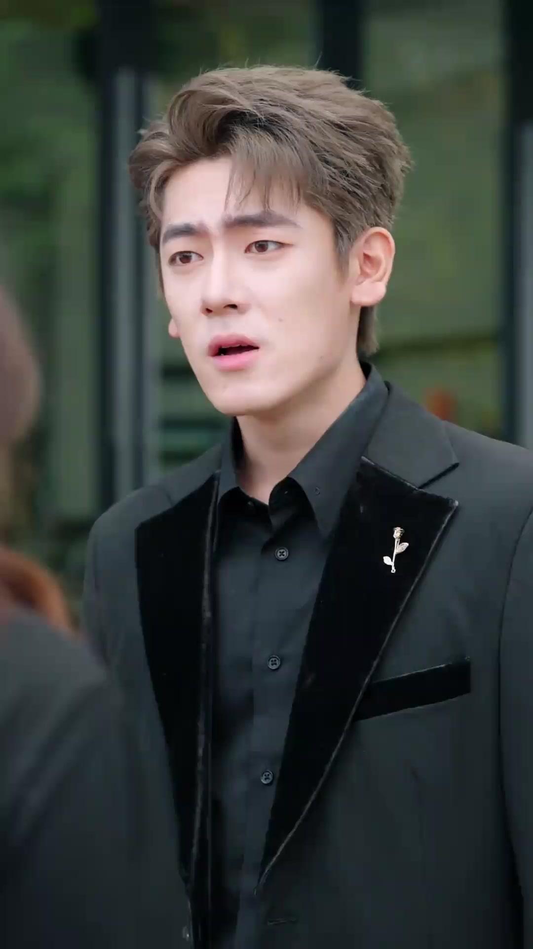 (더빙) 가시 장미, 내 손안에