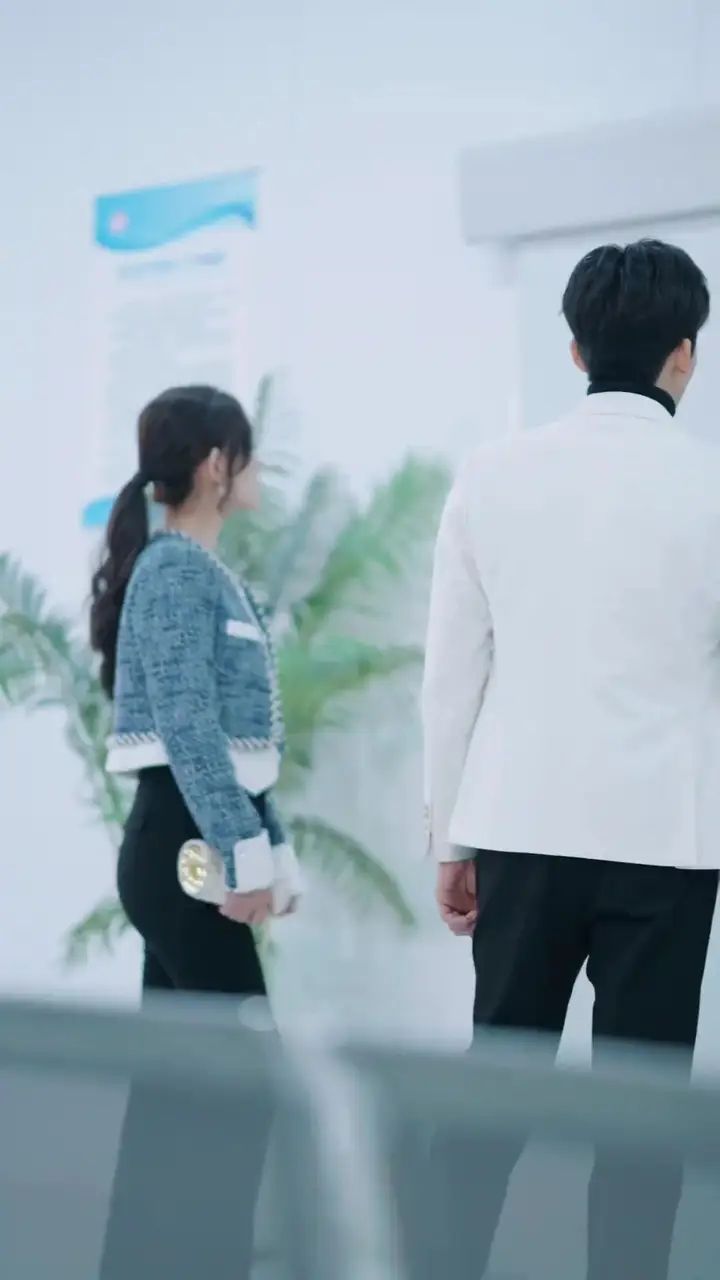 (Dubbed)The Distance Between Cloud And Sea Episode 31