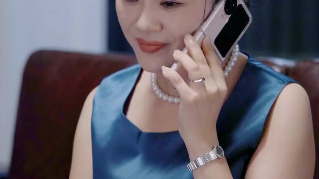 Model itu Ternyata CEO: Ketika Senyum Menyembunyikan Dendam