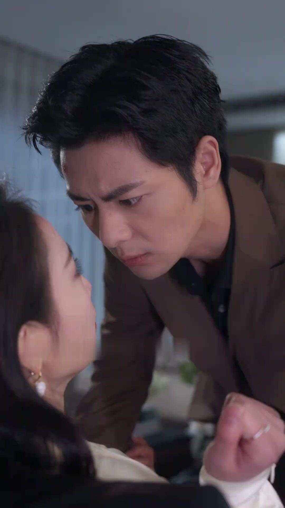 My Assistant Is My Lost Love?