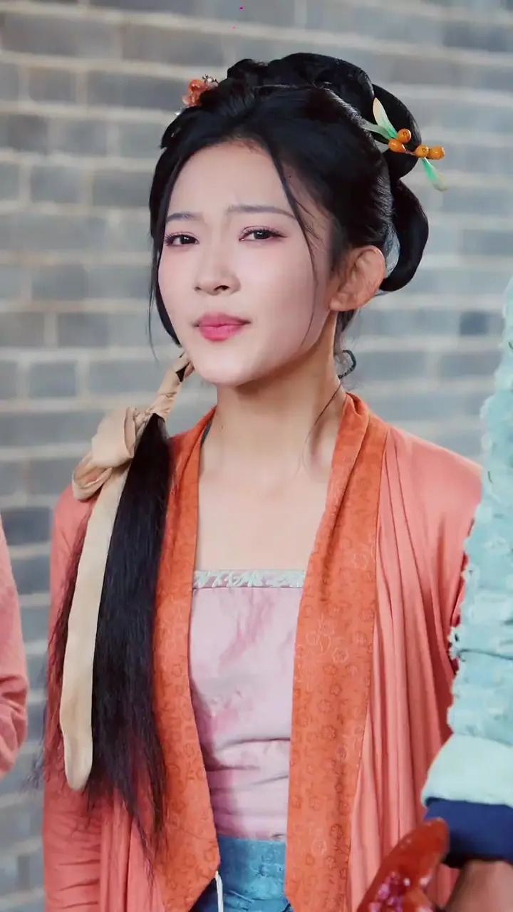 (Dublajlı)Cennetin Bahçesinden, Kıtlık Toprağına Bölüm 71