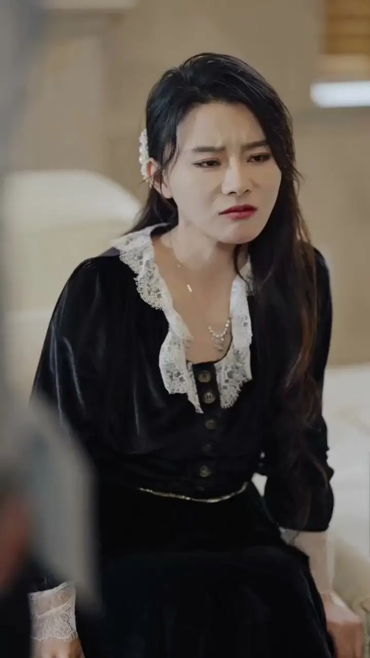 In Love with the Helplessly Romantic CEO Episode 55