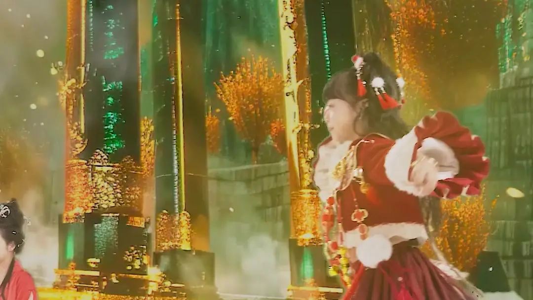 Little Troublemaker Turns Everything to Gold! The Divine Banquet That Rewrote a Child's Fate