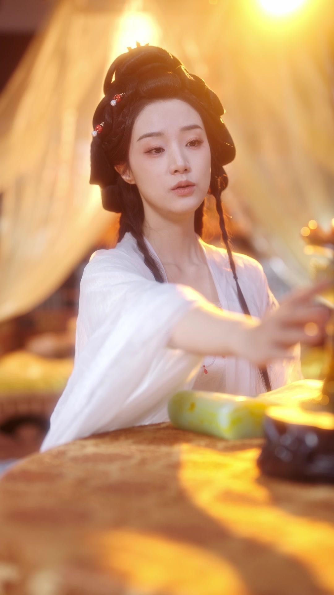 Her Radiance, His Path