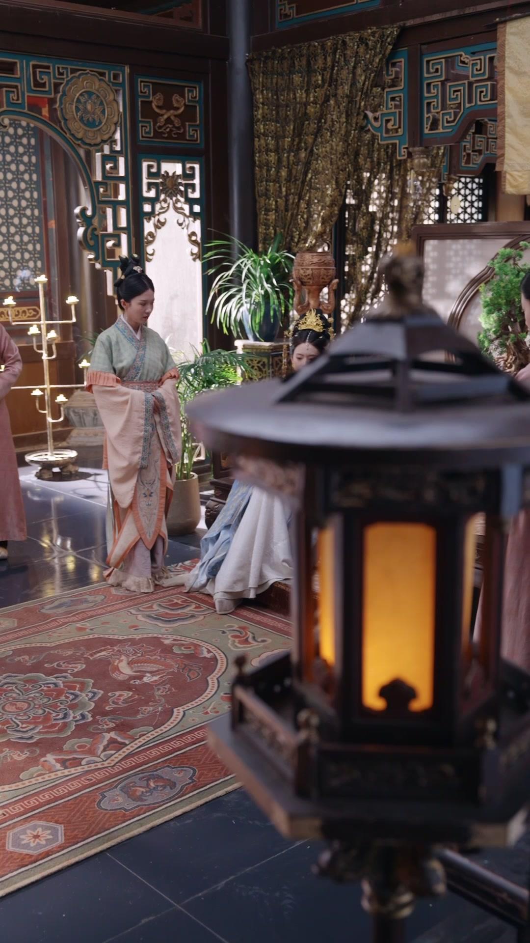 Jebakan Cinta di Istana