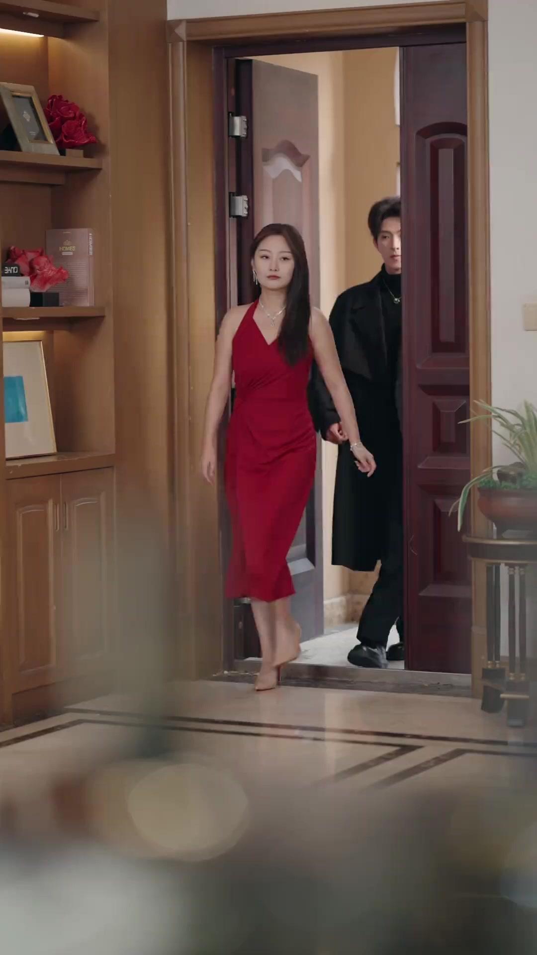 No Kiddin', This Bodyguard's Way Too Strong