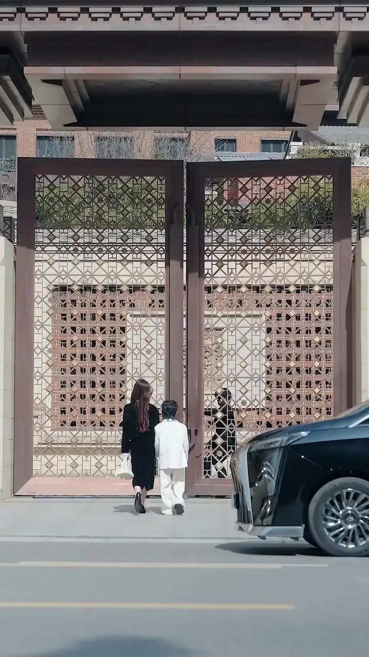 Runaway Mom, Billionaire Twins Episode 30