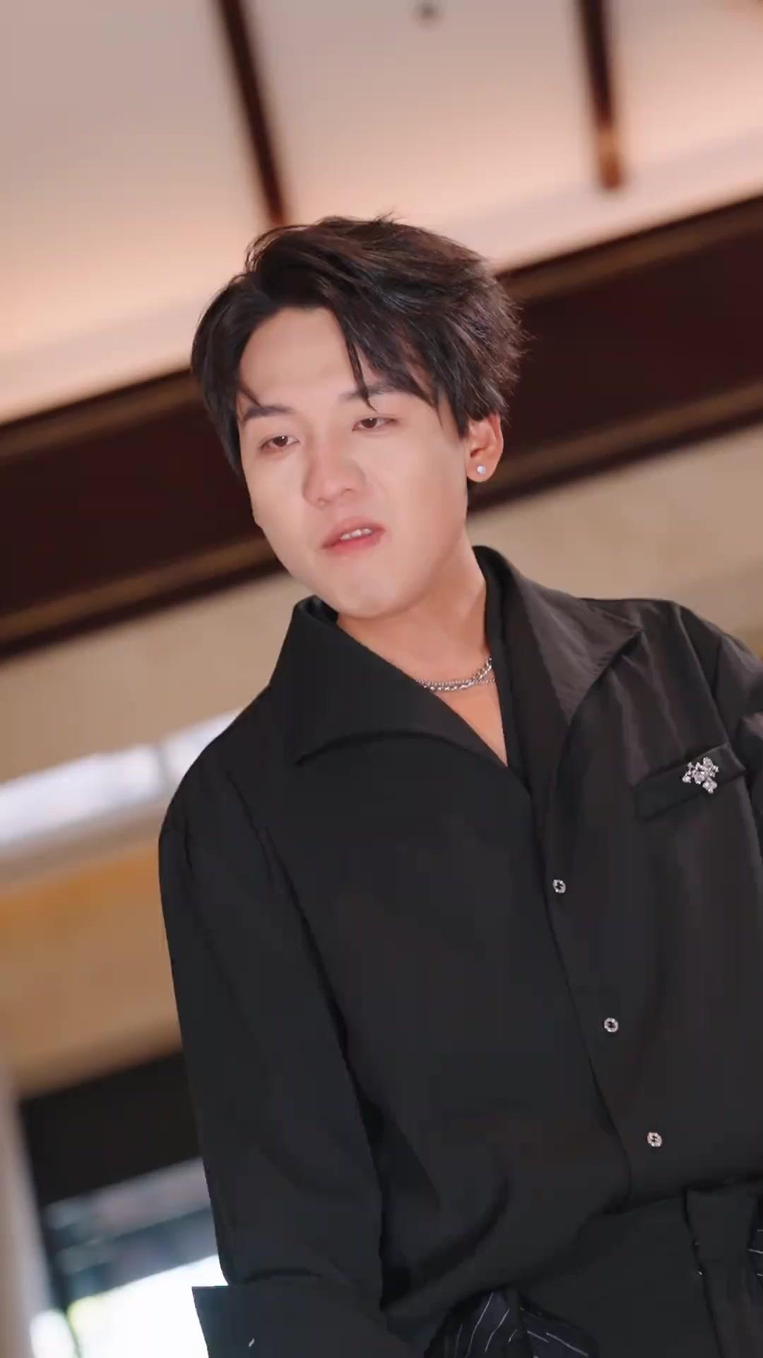 내 뒷배가 너무 강하다