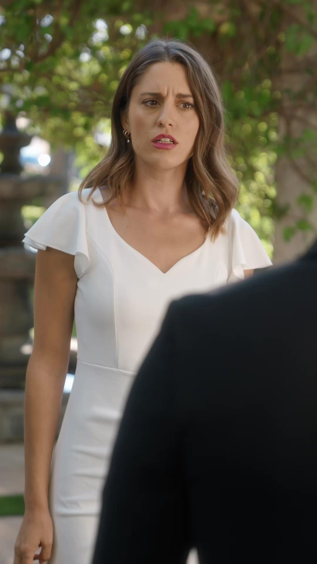 Ella volvió