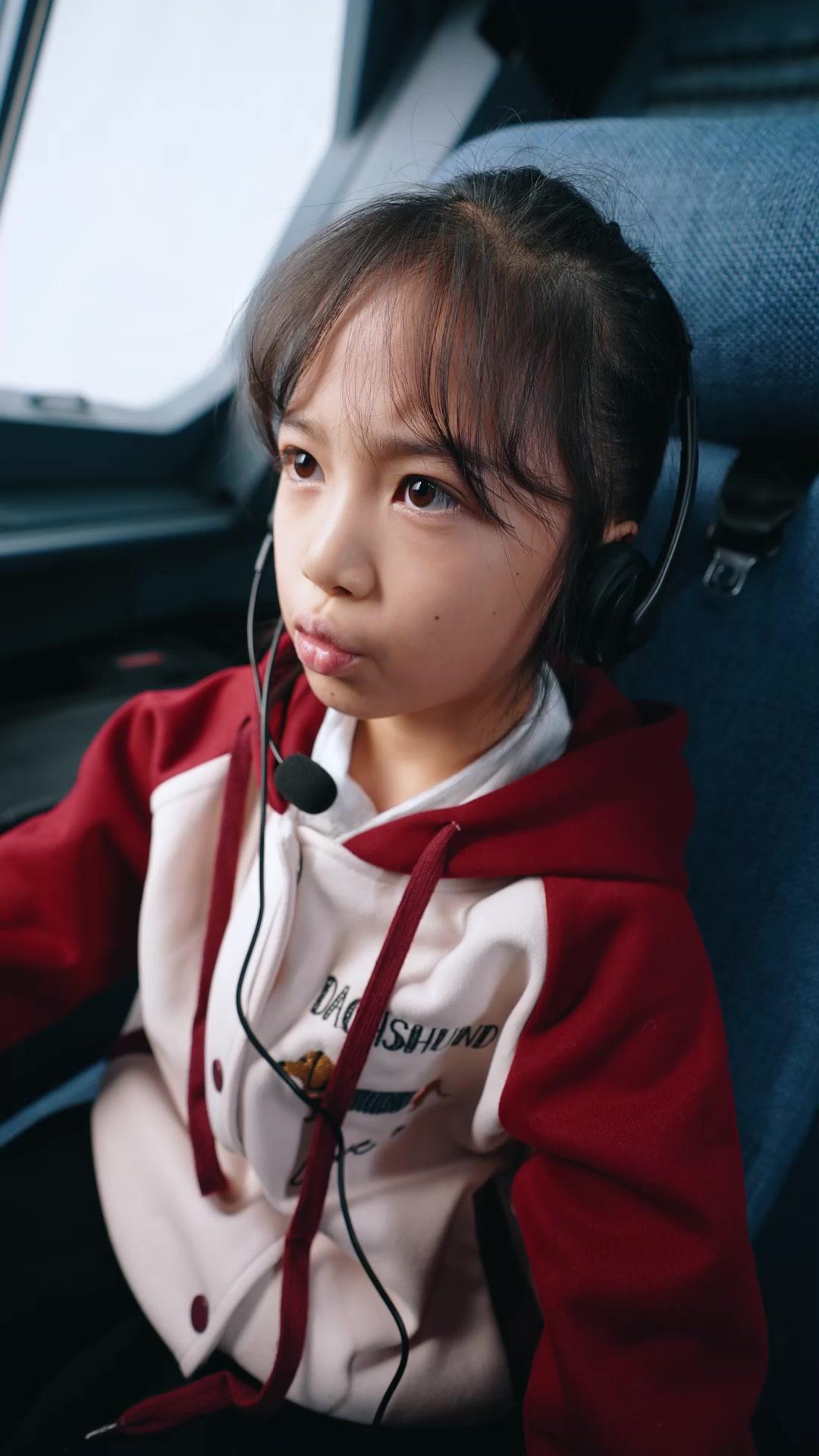 Menina de 9 Anos no Comando