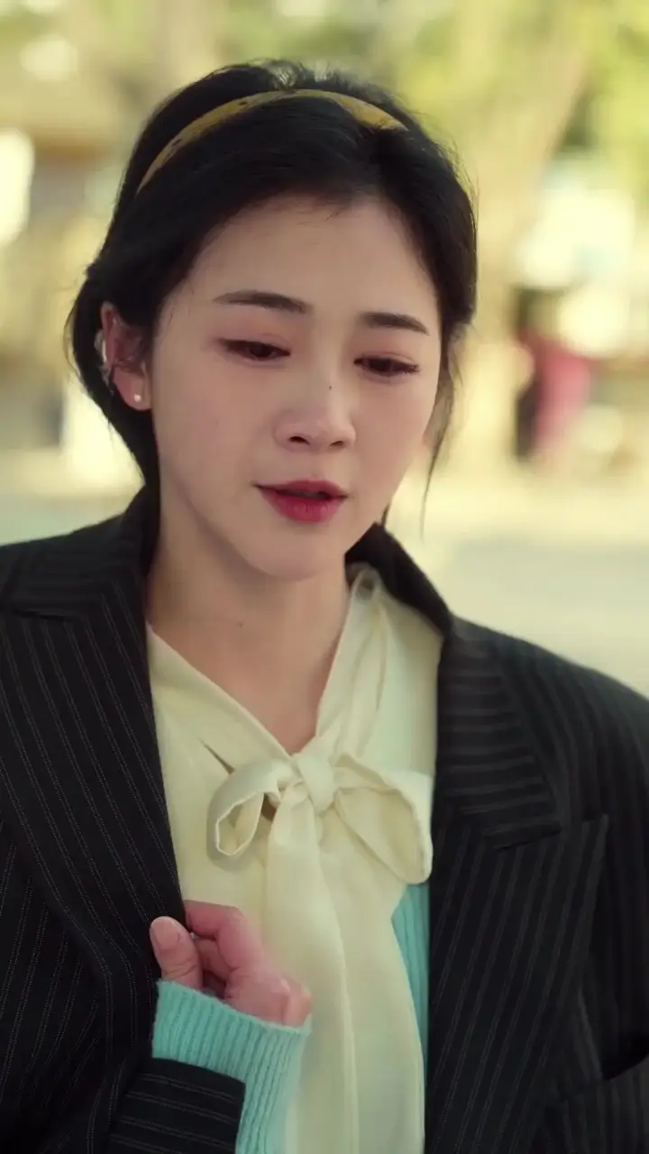(Dubbed)She Who Carves the Dawn Episode 24