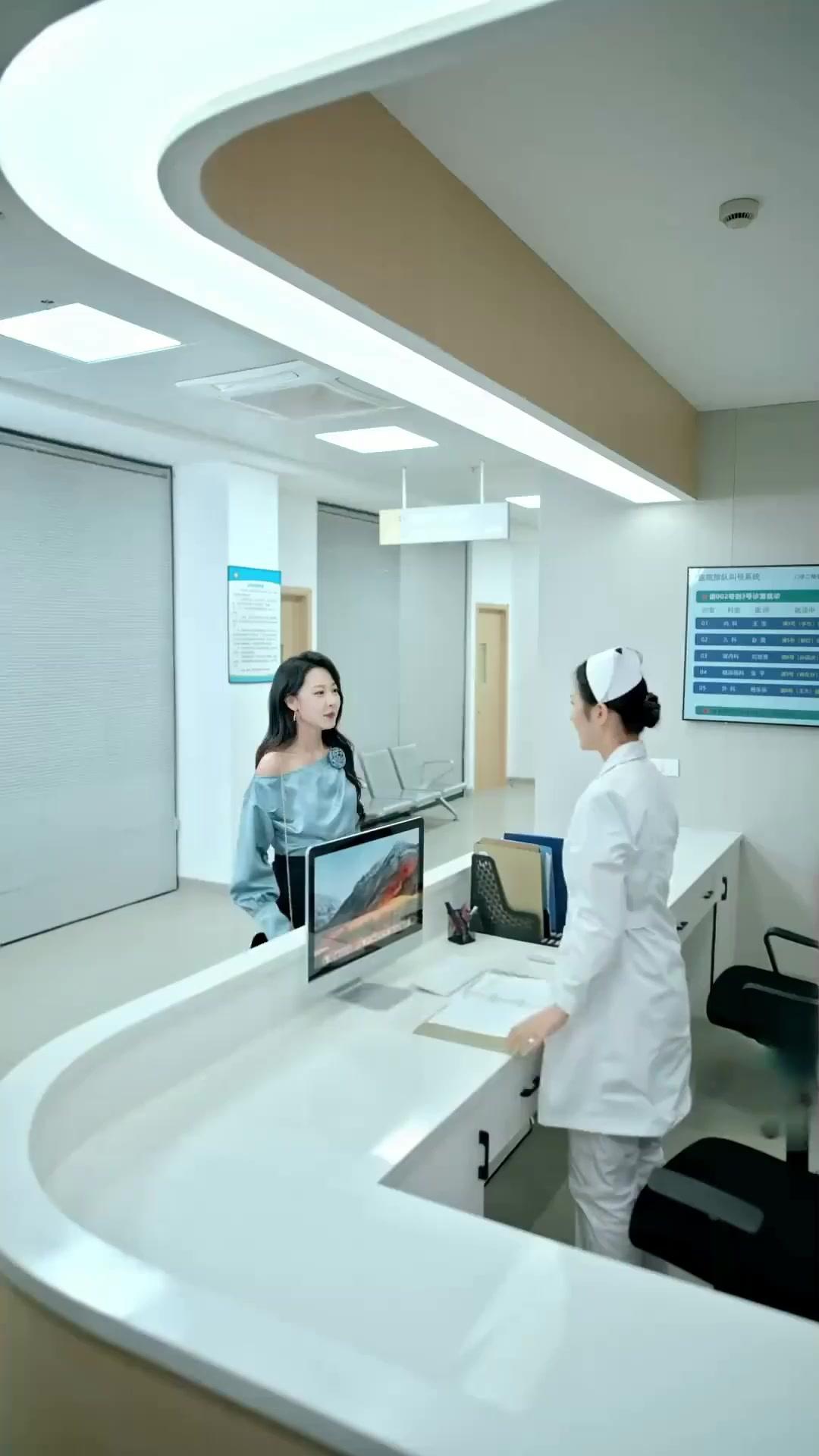 Dağdaki Doktor, Şehirdeki Efsane