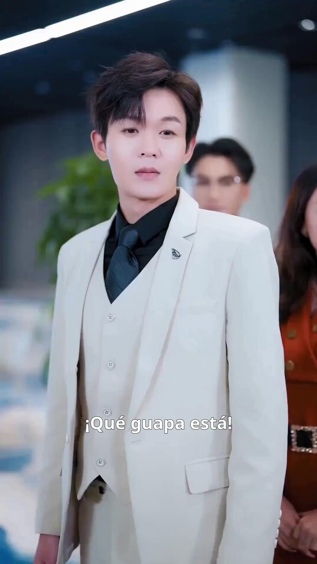 (Doblado) El marido con manual de instrucciones