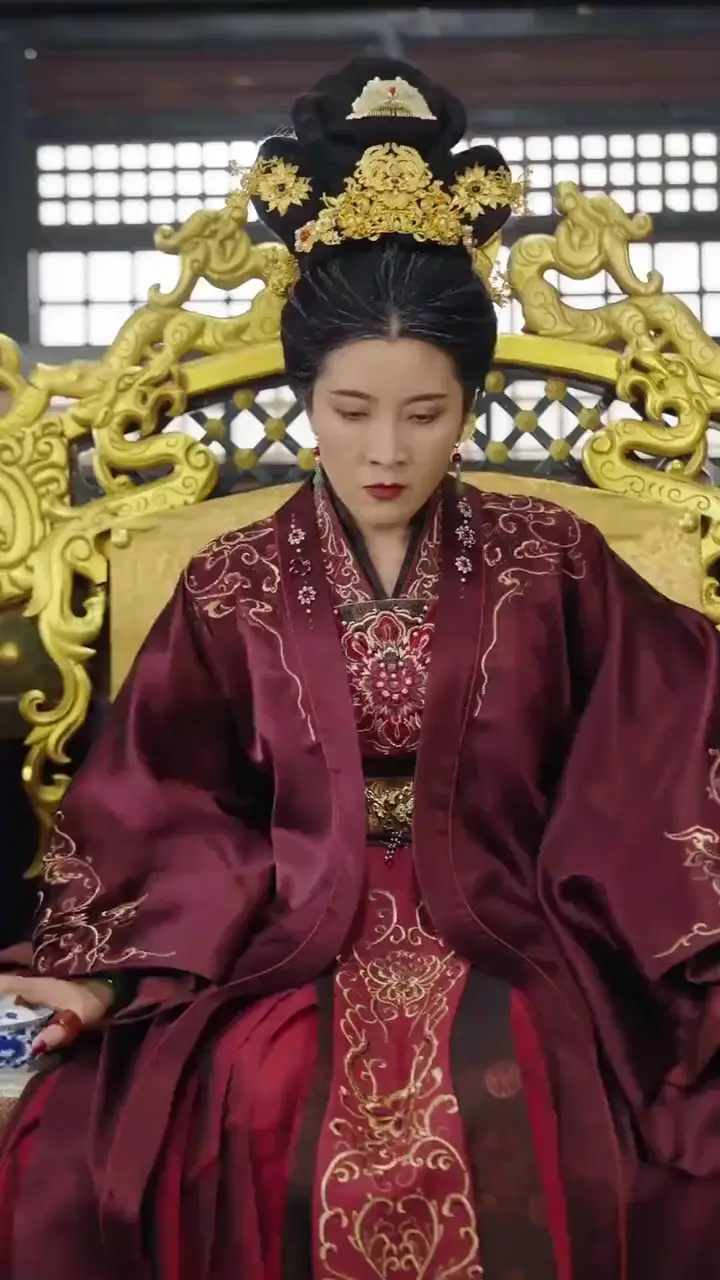 (Dubbed)Who's the Real Queen? Episode 21