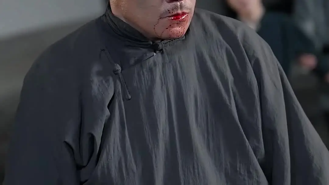 O Punho Invencível: O Sangue que Não Seca e a Criança que Não Chora