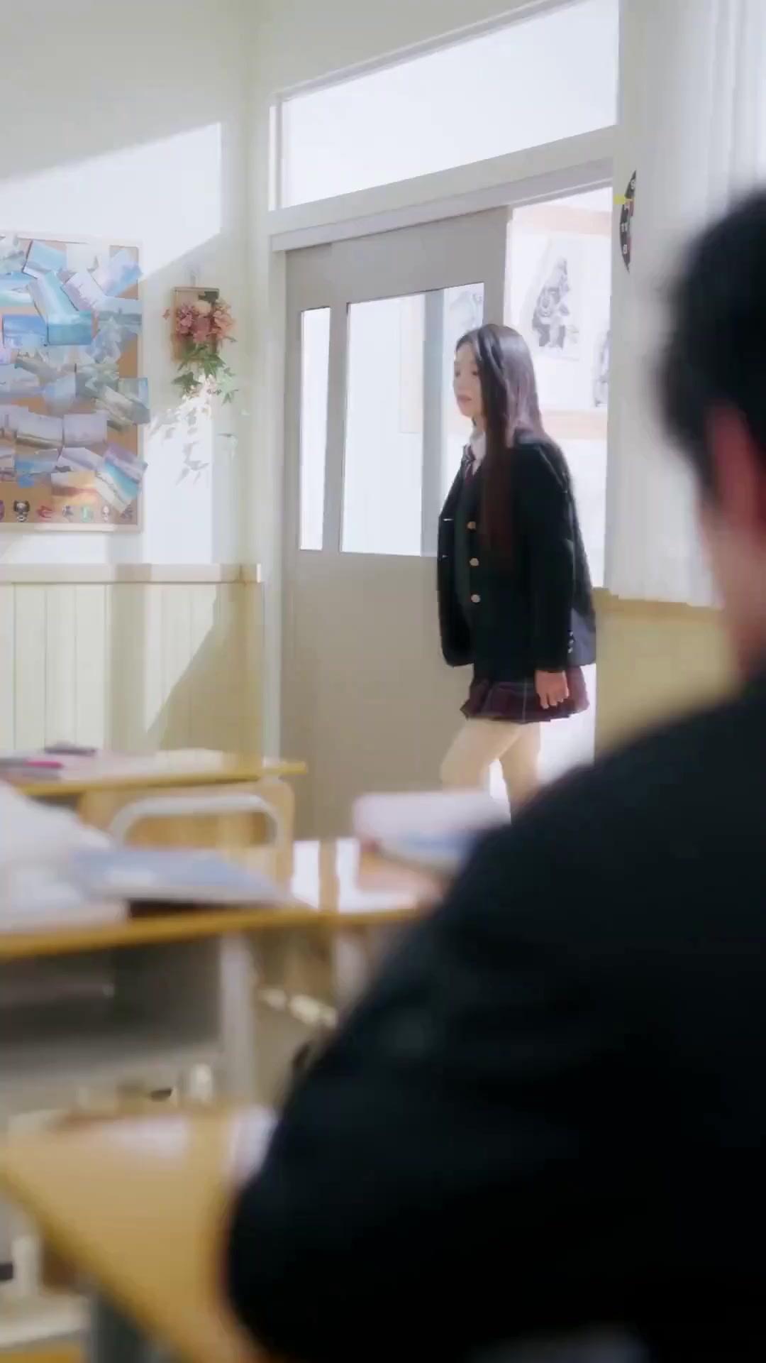 (Dubbed)Smart Poor Girl Outwits Rich Kids