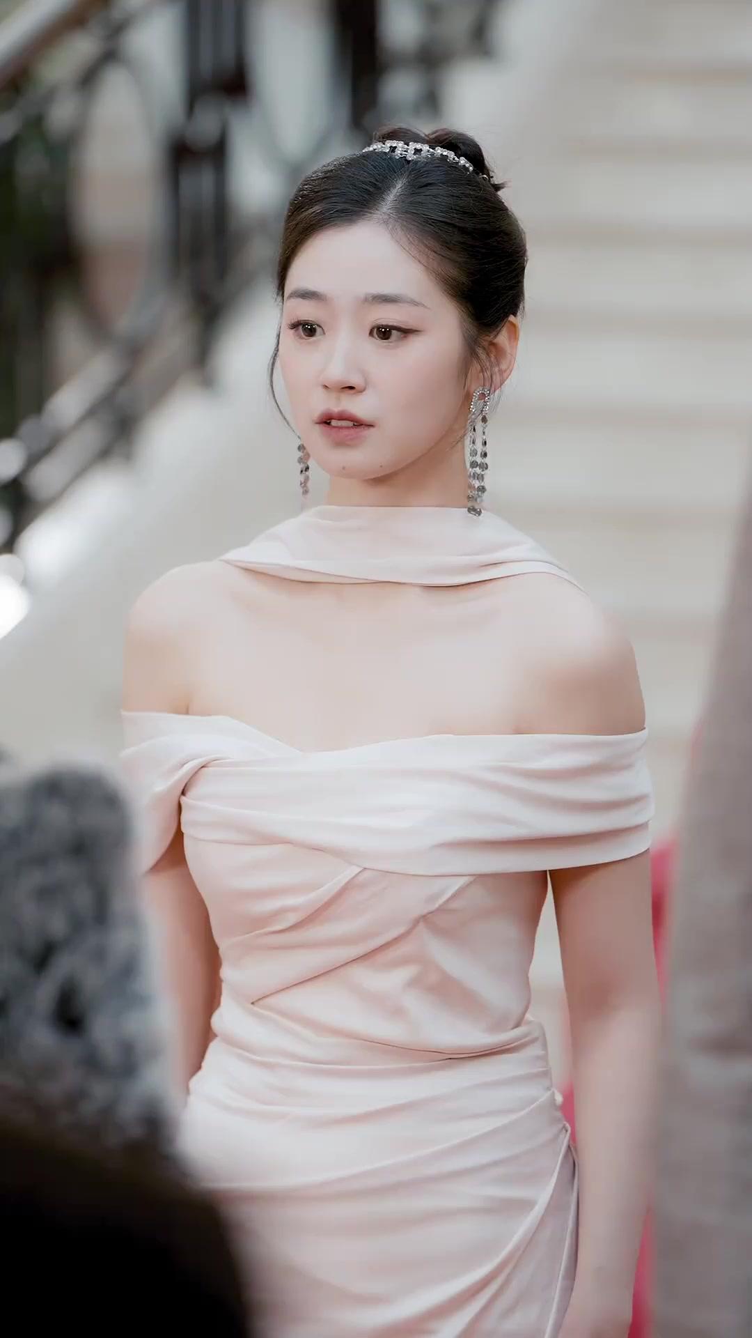 Thiên Kim Trùm Dầu Mỏ