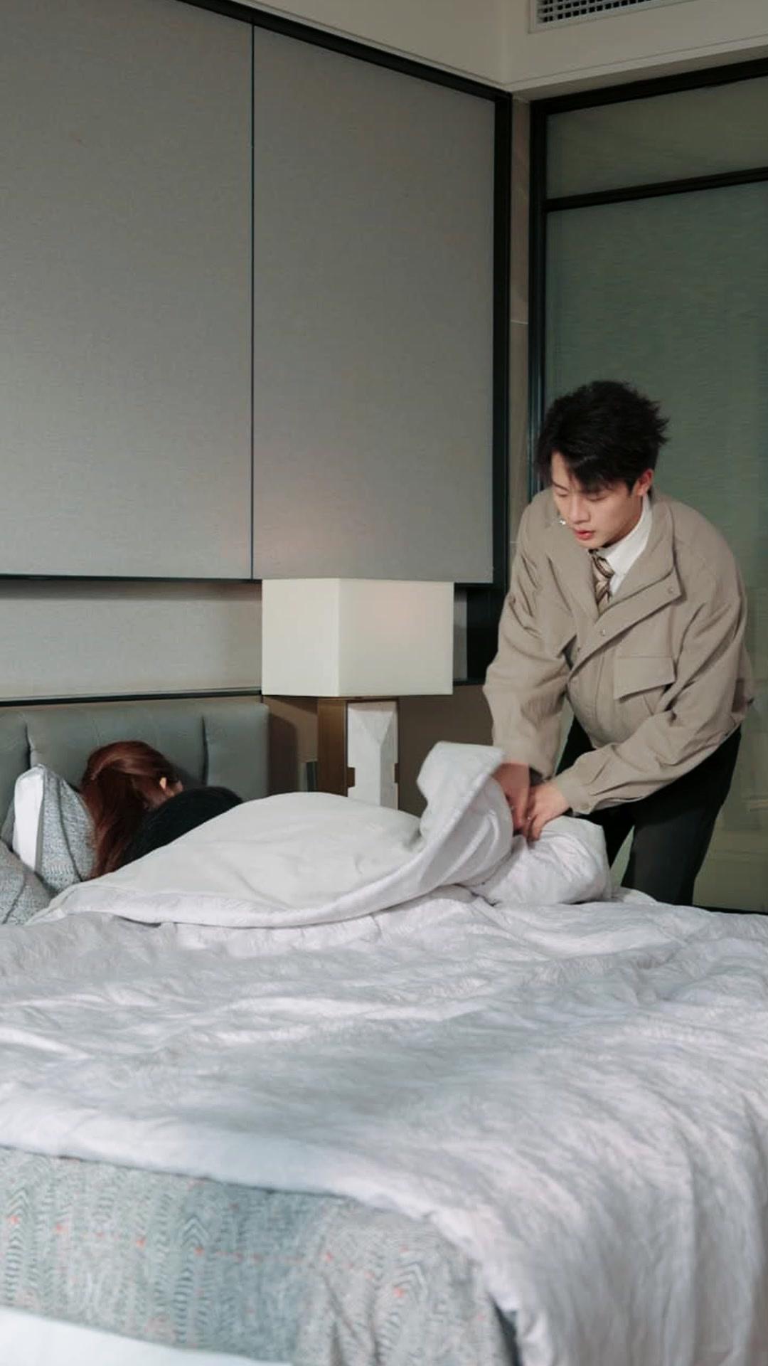 枕邊人謎團