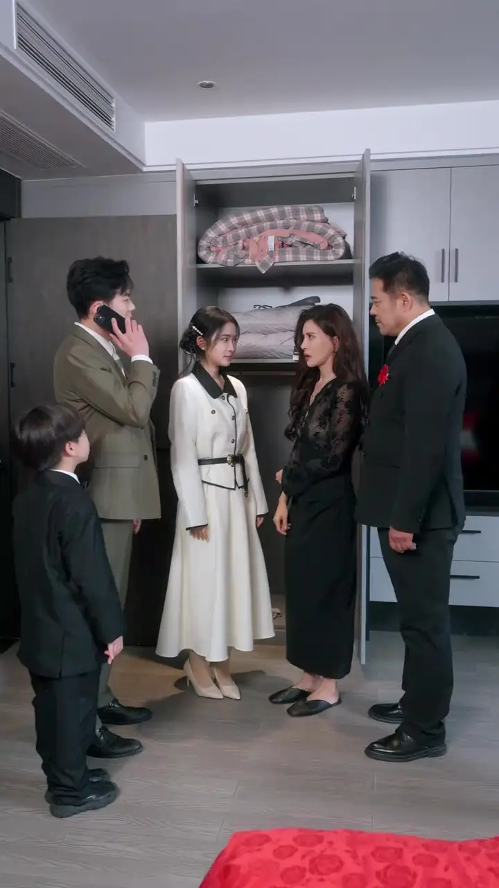 OMG! Mom Loves My "Foster Brother"? Episode 15