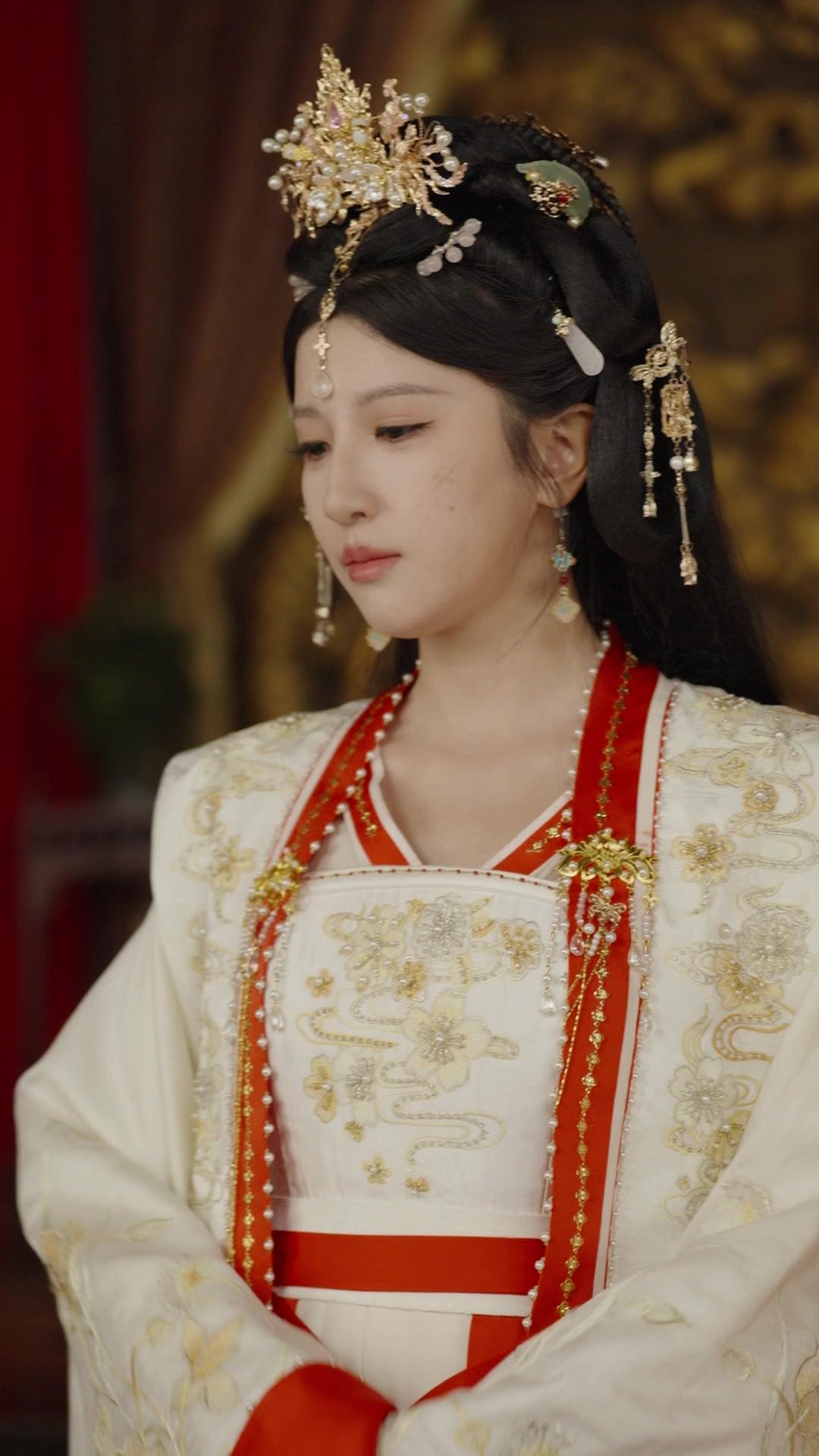 Hands Off My Father, Concubine!